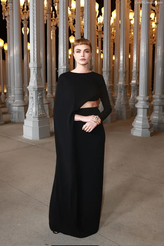 Cara Delevingne photo 18 of 1469