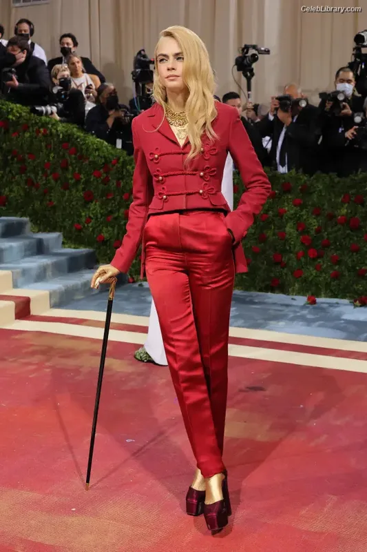 Cara Delevingne photo 21 of 1469
