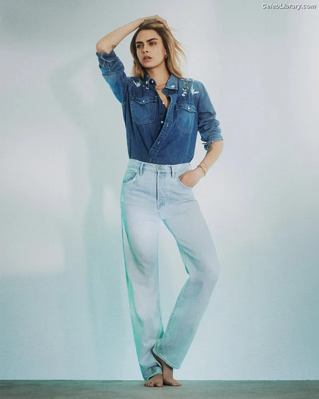 Cara Delevingne photo 23 of 1469