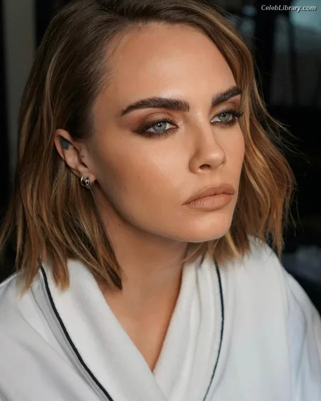 Cara Delevingne photo 12 of 1469