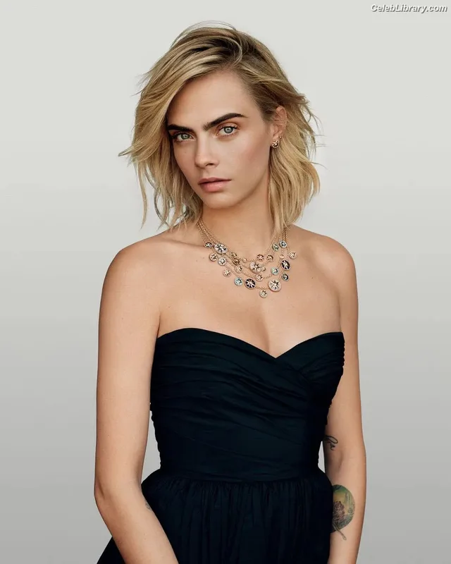 Cara Delevingne photo 17 of 1469