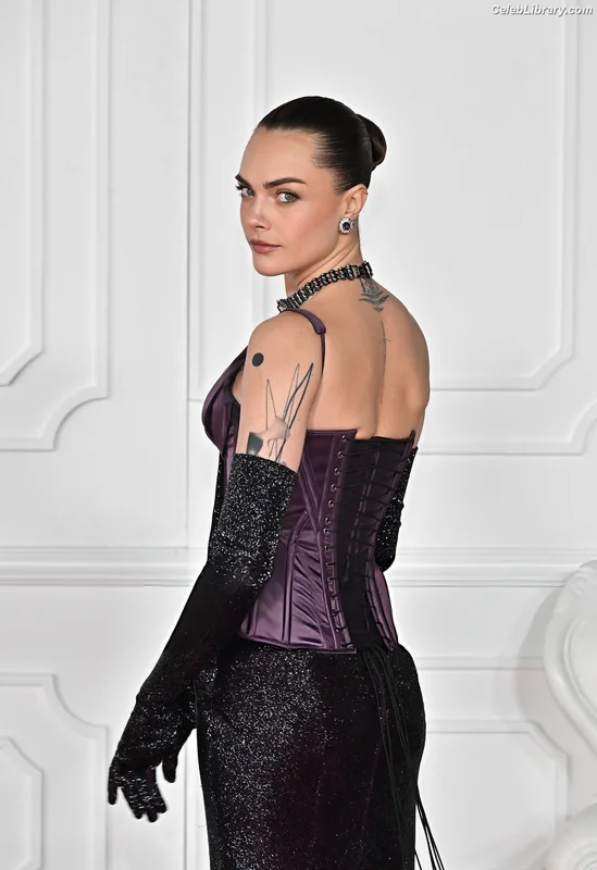 Cara Delevingne photo 23 of 1469