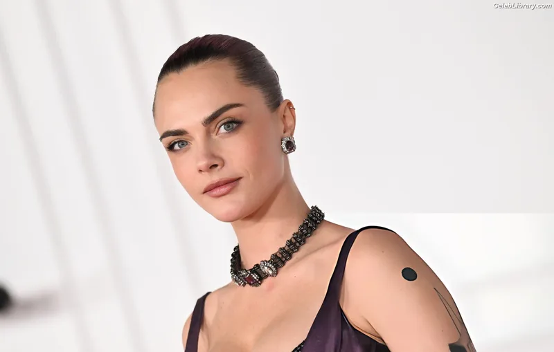 Cara Delevingne photo 24 of 1469