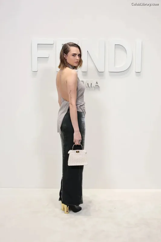 Cara Delevingne photo 9 of 1469