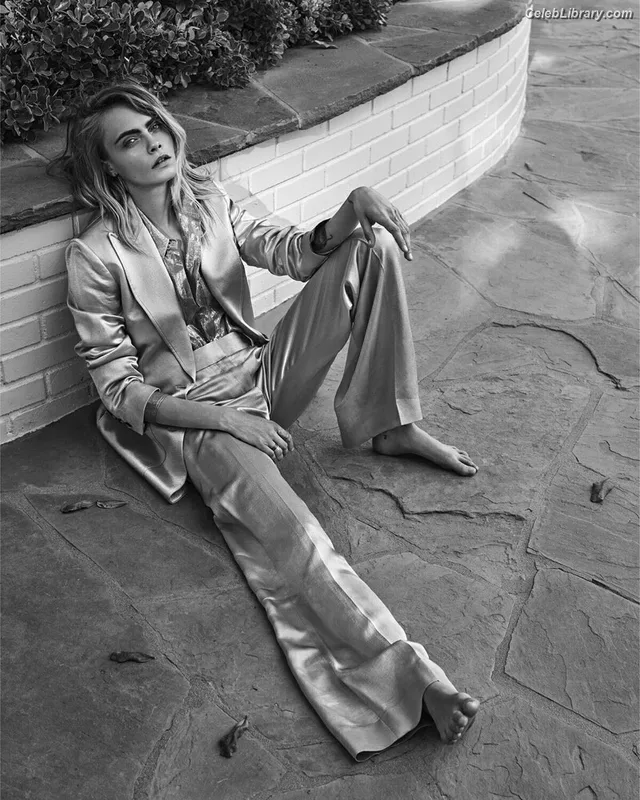 Cara Delevingne photo 20 of 1469