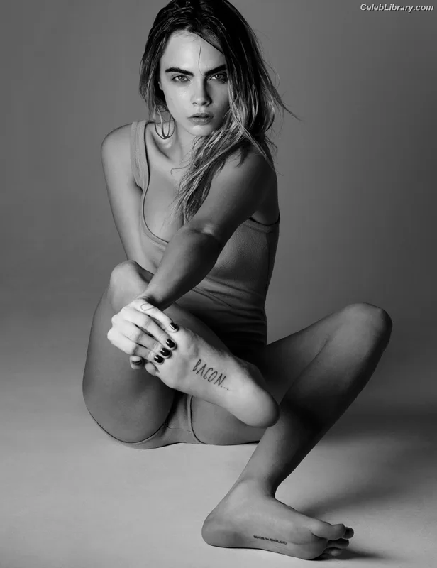 Cara Delevingne photo 21 of 1469