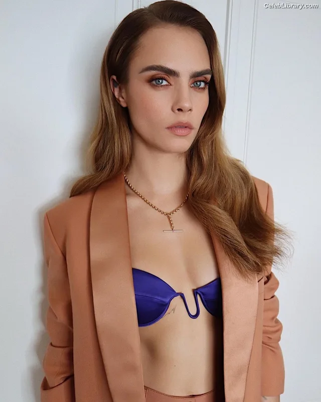 Cara Delevingne photo 11 of 1469
