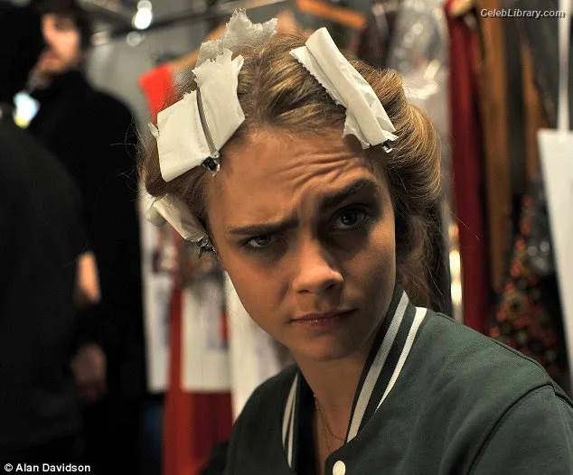 Cara Delevingne photo 4 of 1469