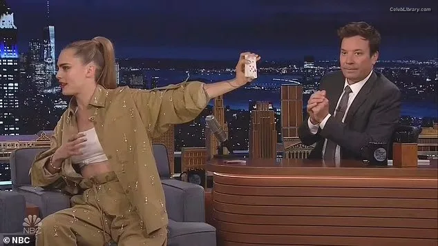 Cara Delevingne photo 24 of 1469