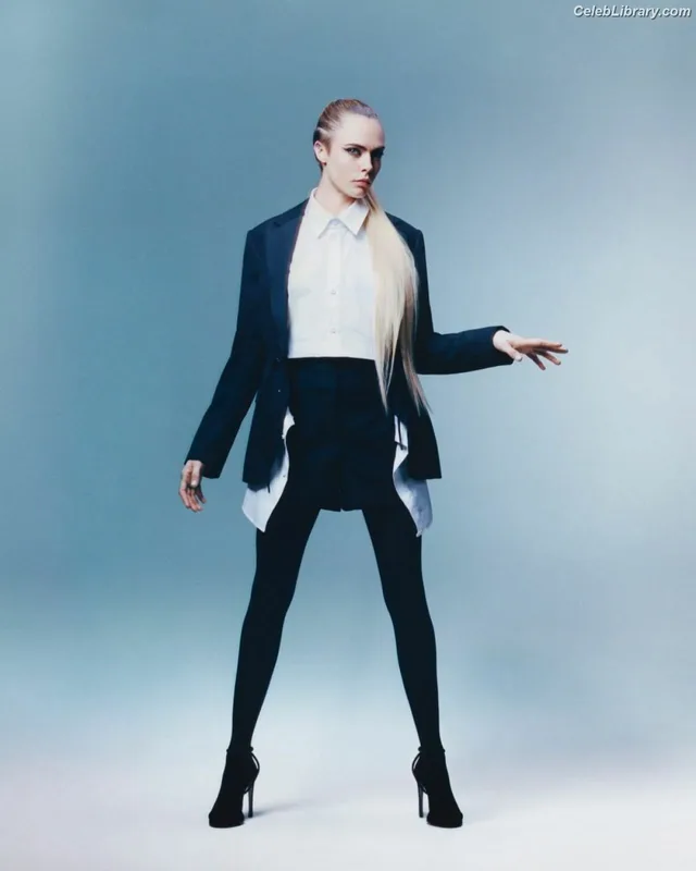 Cara Delevingne photo 1 of 1469