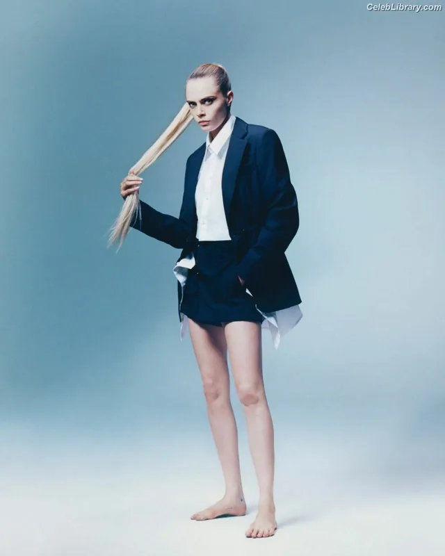 Cara Delevingne photo 3 of 1469