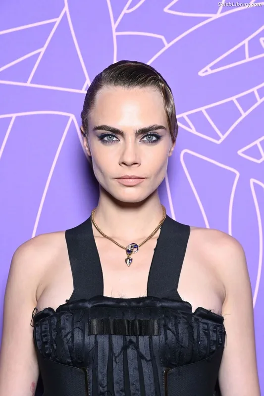 Cara Delevingne photo 24 of 1469