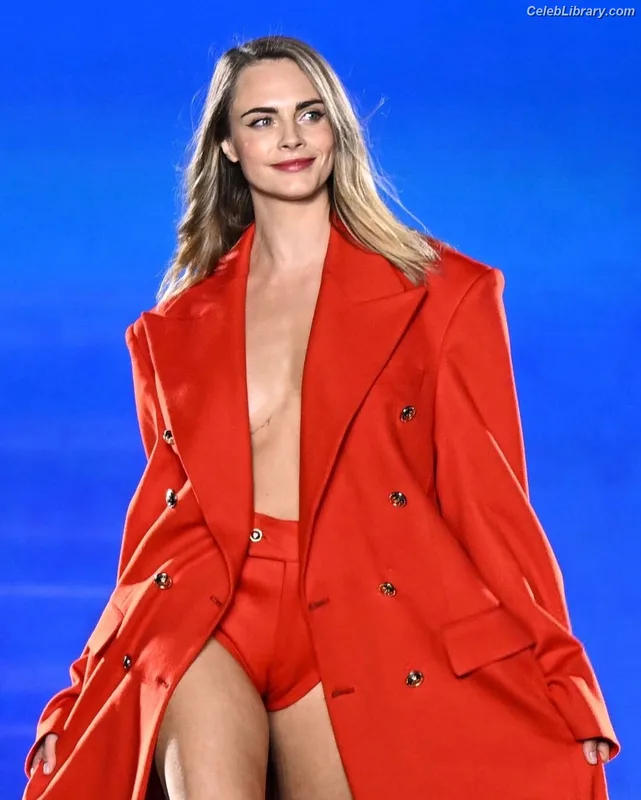 Cara Delevingne photo 7 of 1469