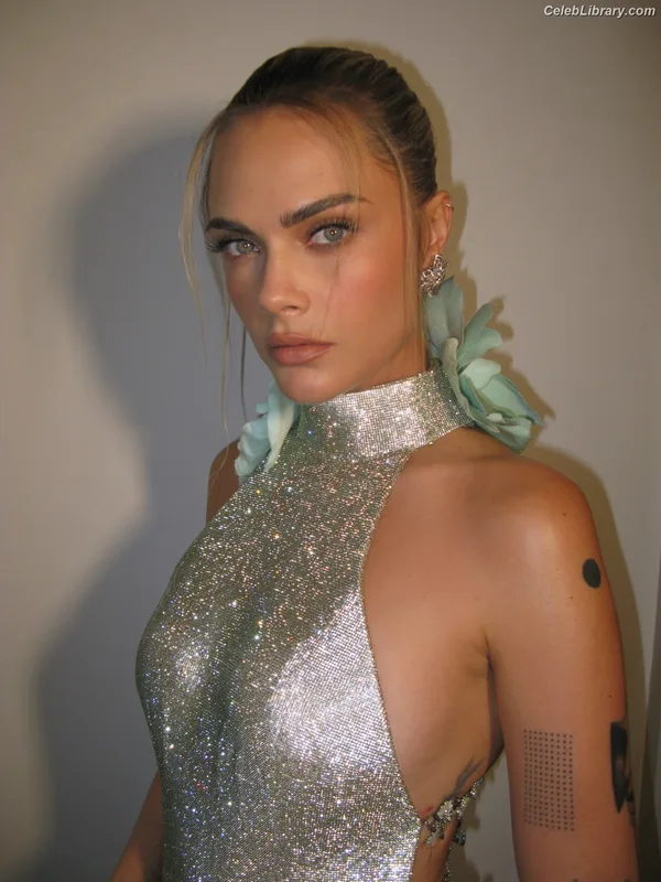 Cara Delevingne photo 18 of 1469