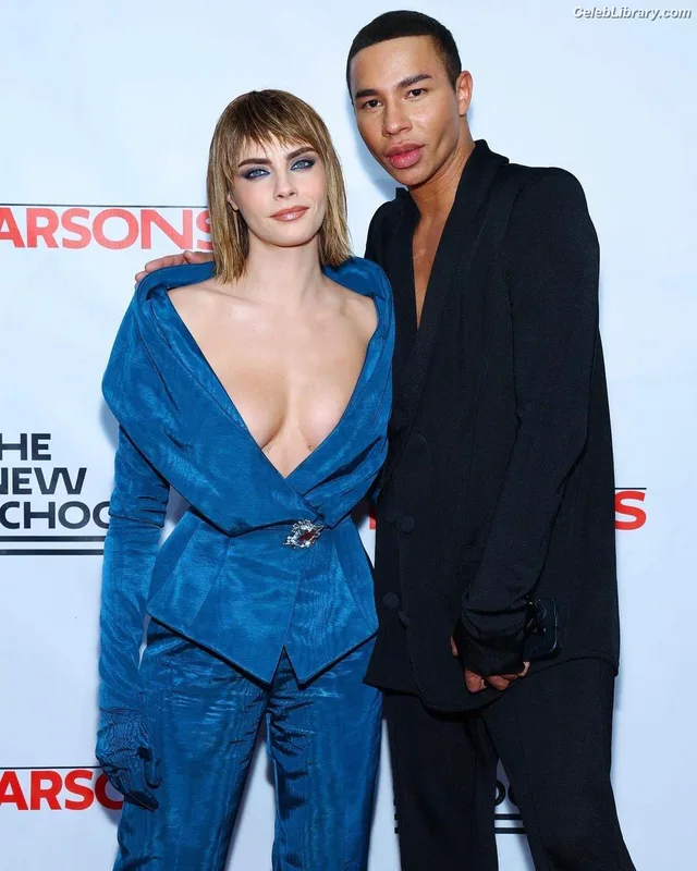 Cara Delevingne photo 7 of 1469