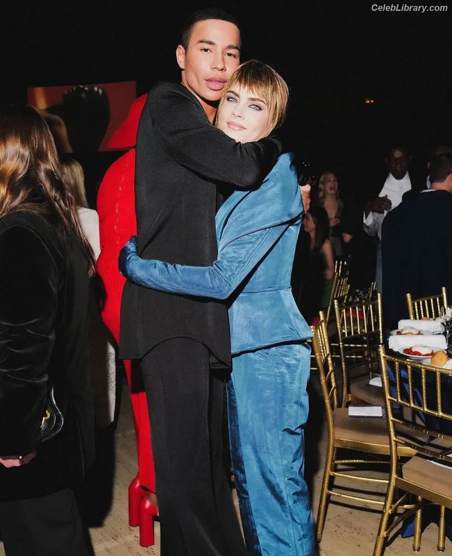 Cara Delevingne photo 9 of 1469