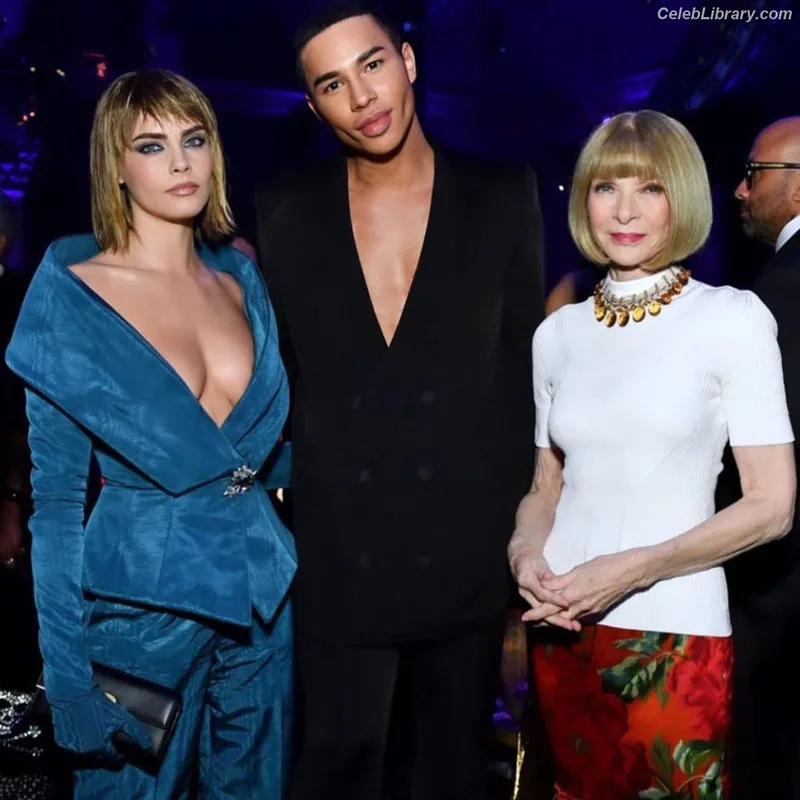 Cara Delevingne photo 11 of 1469