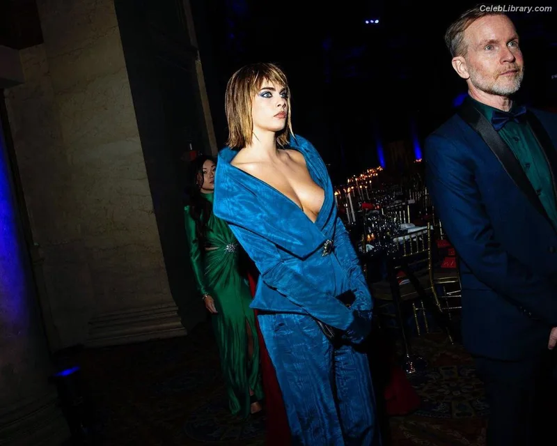 Cara Delevingne photo 13 of 1469