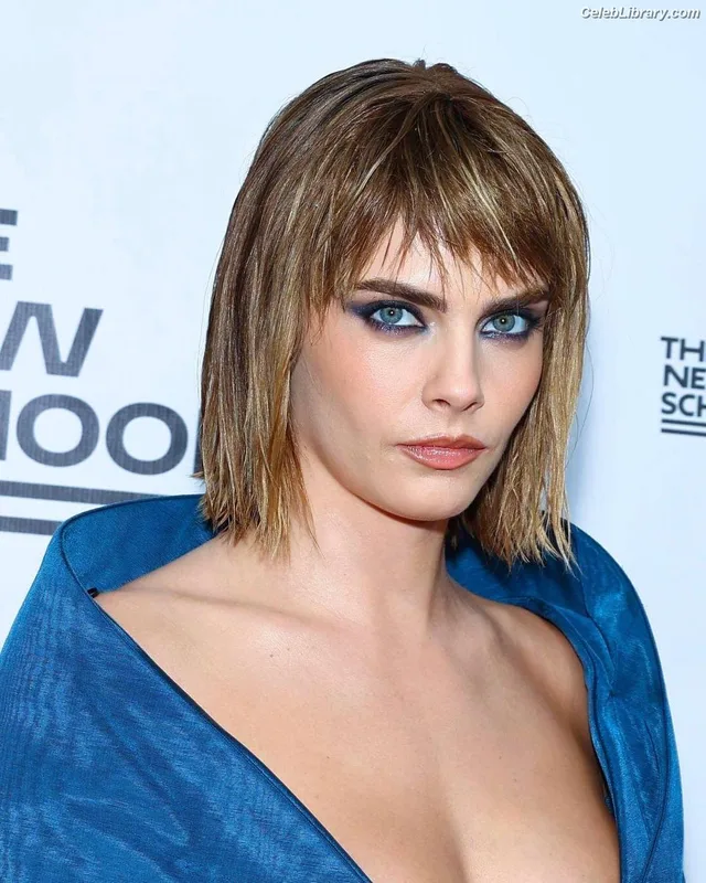 Cara Delevingne photo 17 of 1469
