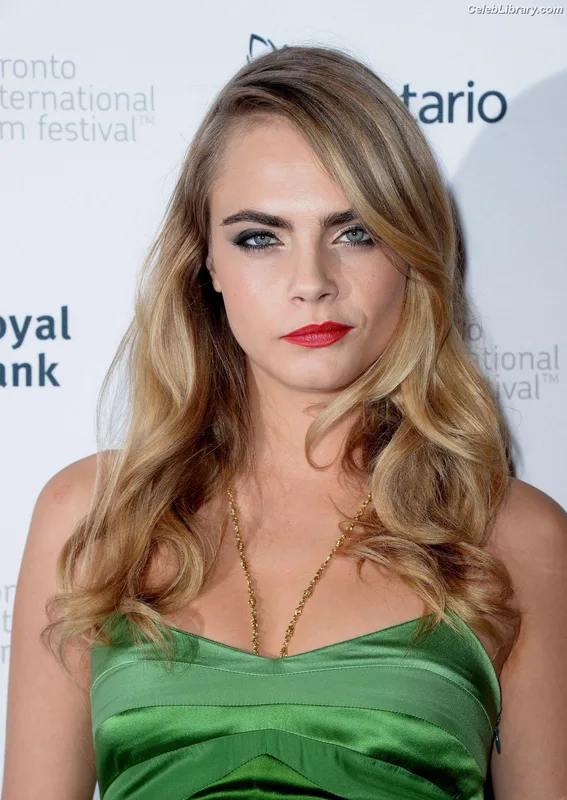 Cara Delevingne photo 24 of 1469