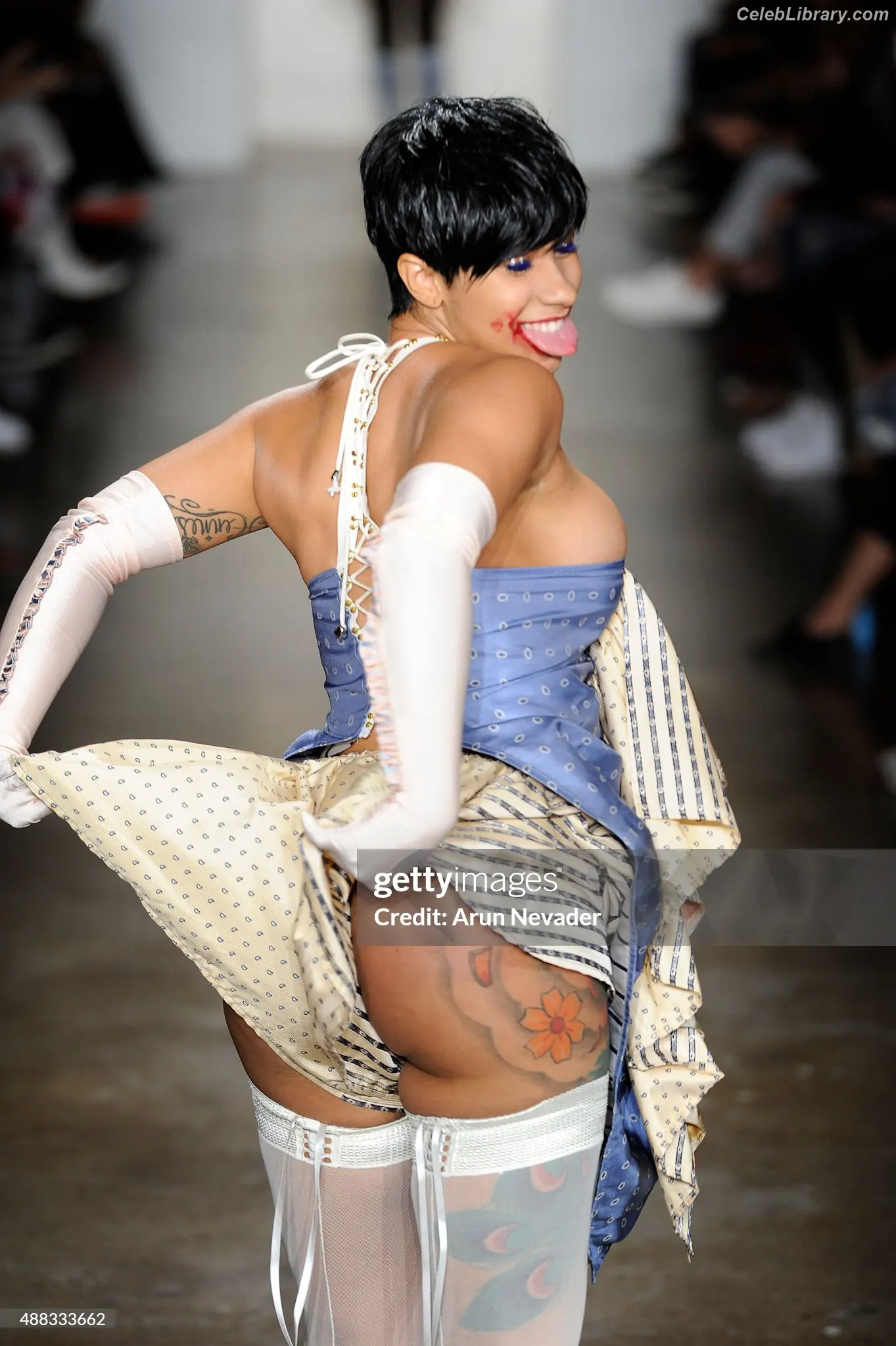 Cardi B photo 14 of 528