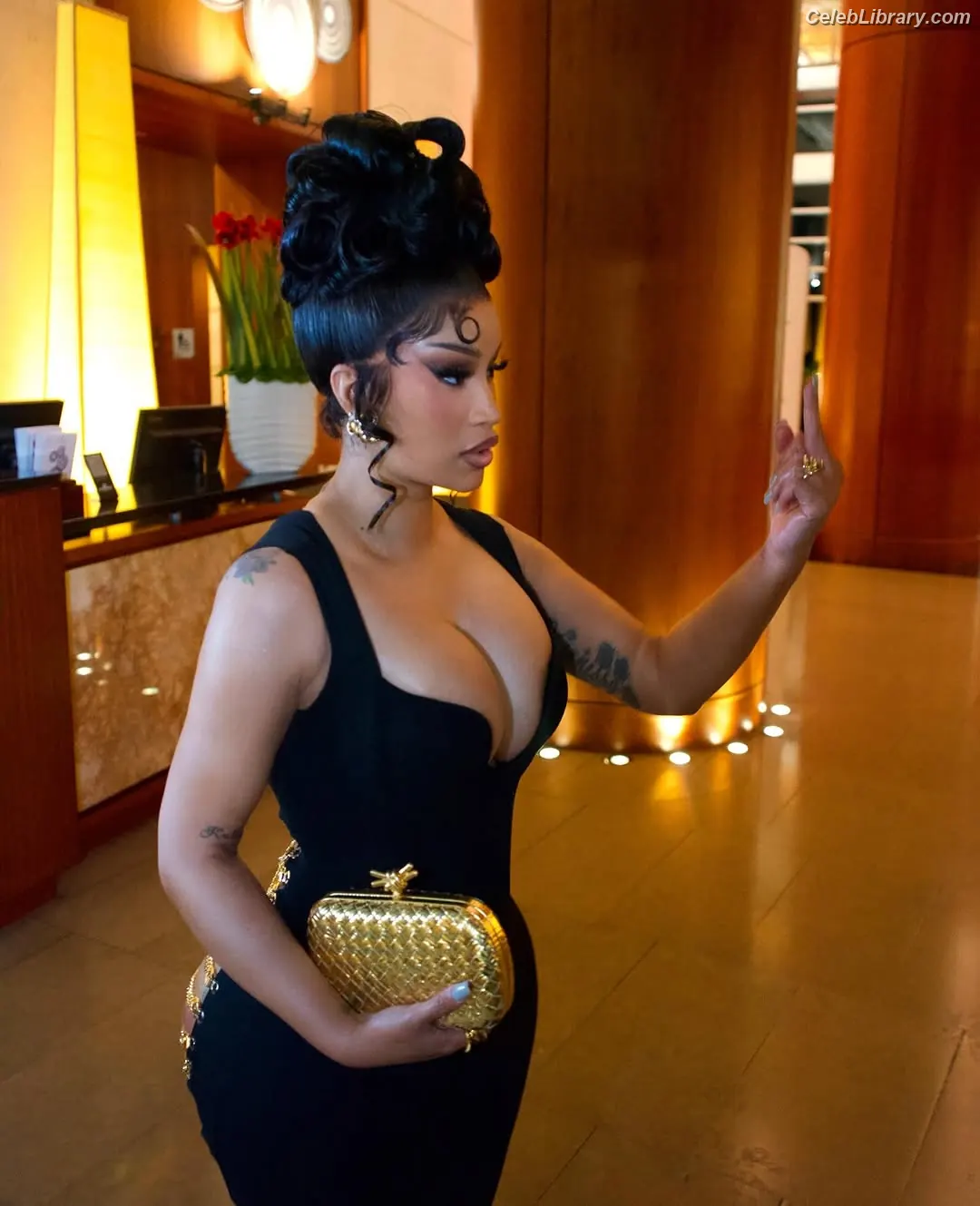 Cardi B photo 23 of 528