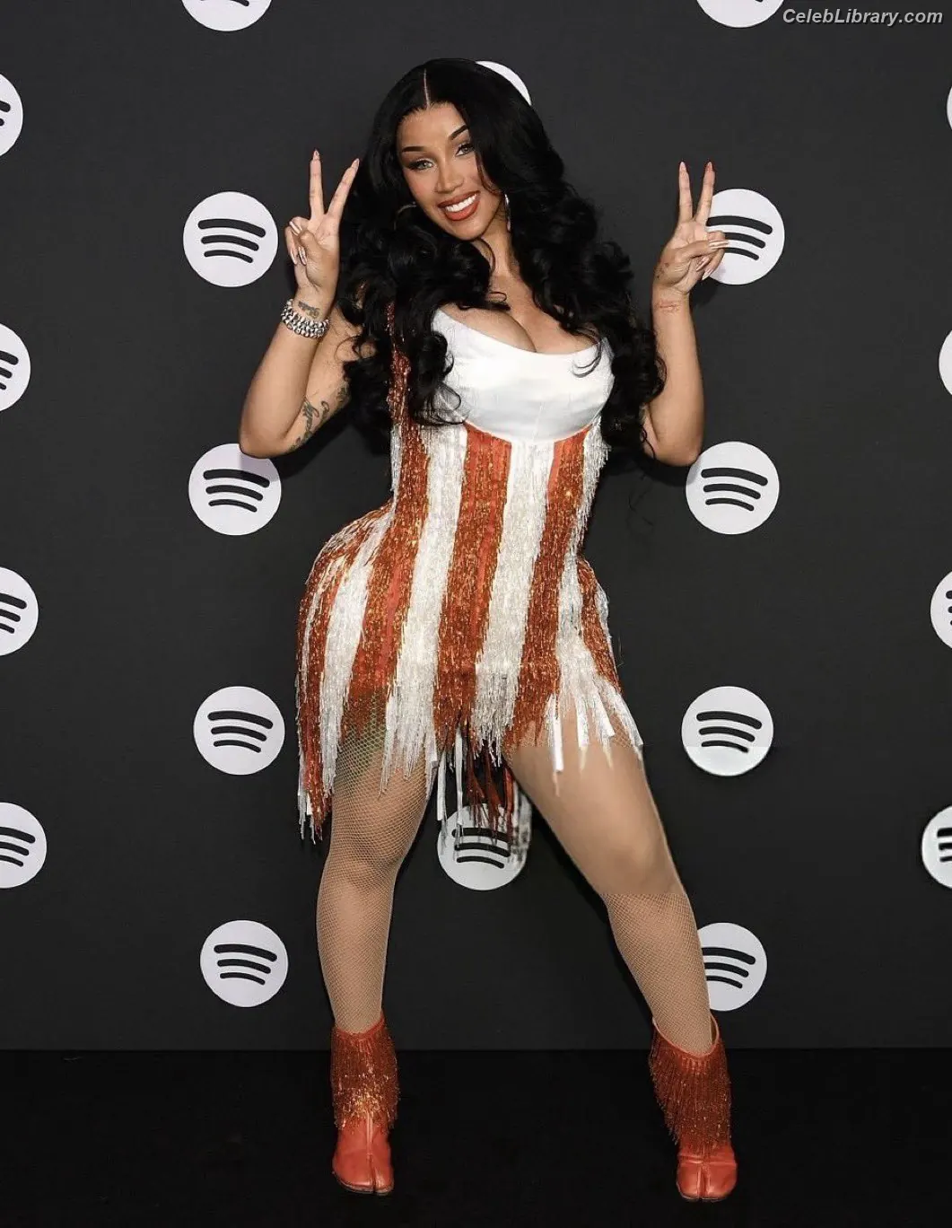 Cardi B photo 19 of 528