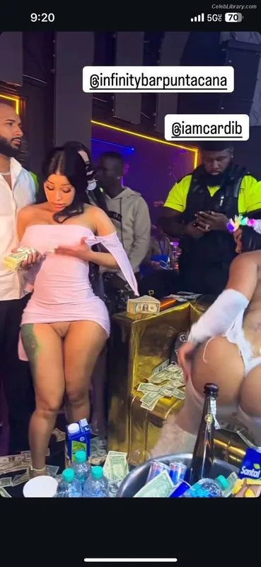 Cardi B photo 19 of 497