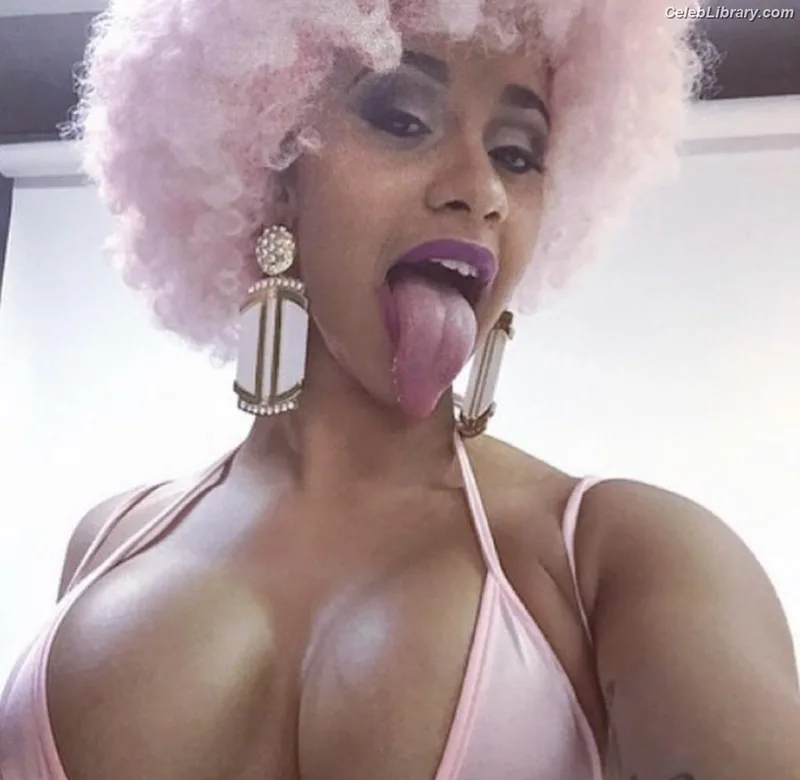 Cardi B photo 16 of 497