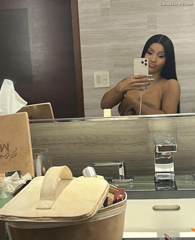 Cardi B photo 20 of 497