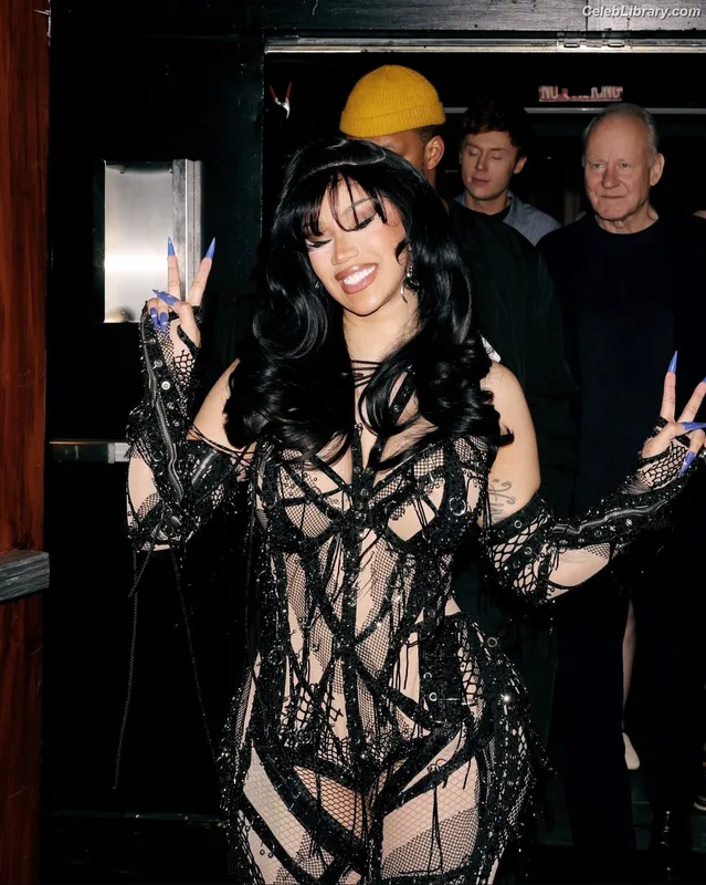 Cardi B photo 6 of 497