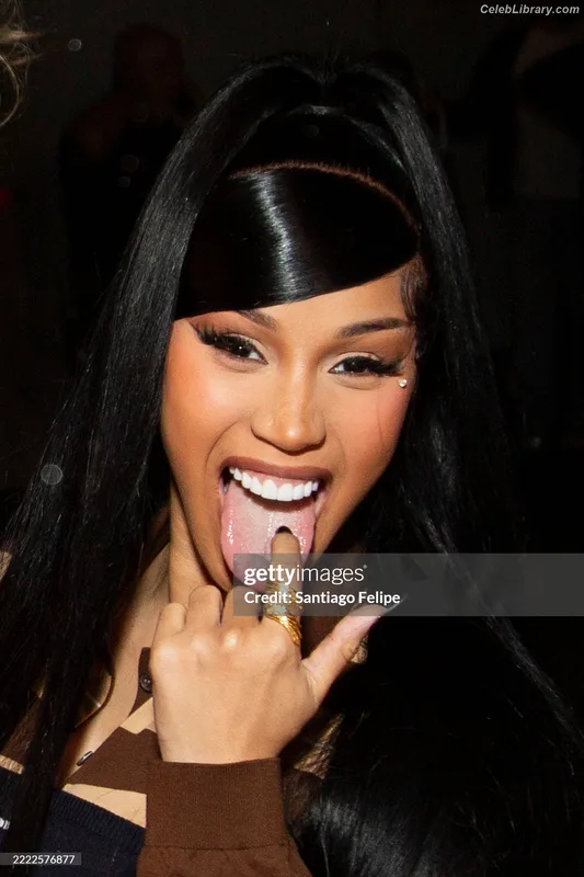 Cardi B photo 16 of 497