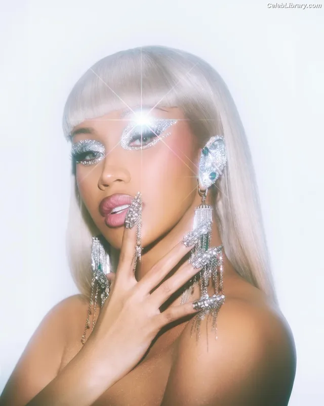 Cardi B photo 16 of 497