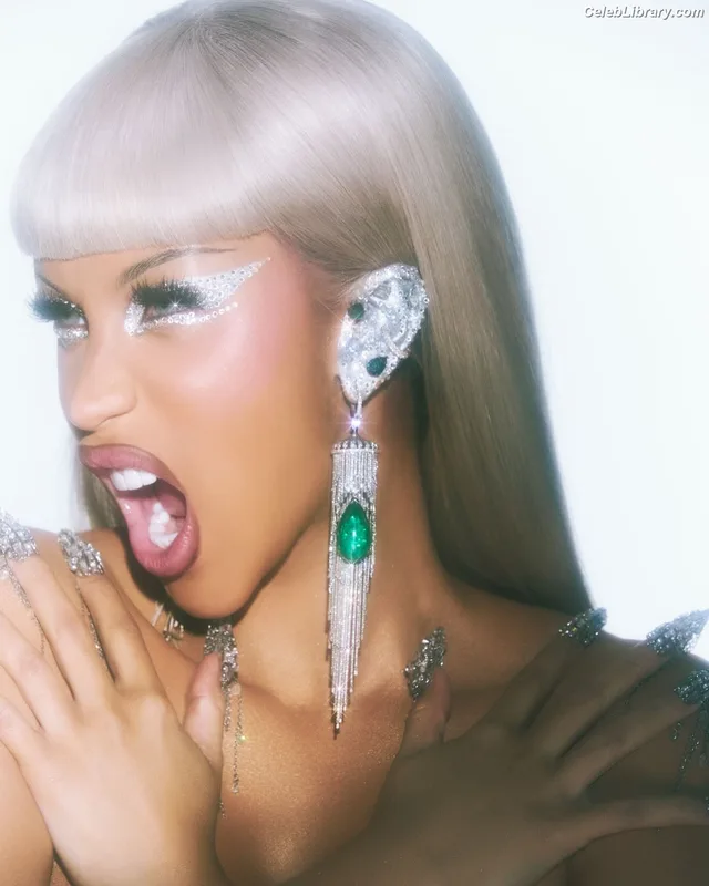 Cardi B photo 20 of 497