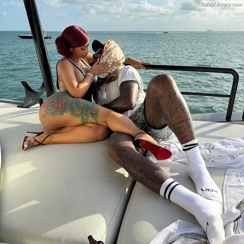 Cardi B photo 6 of 497