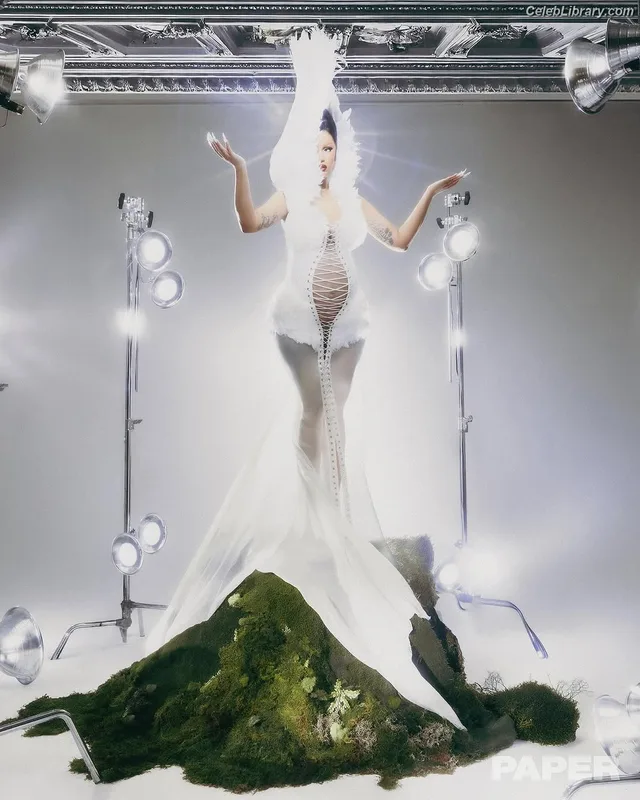 Cardi B photo 5 of 497