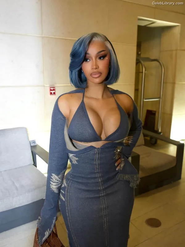 Cardi B photo 23 of 497