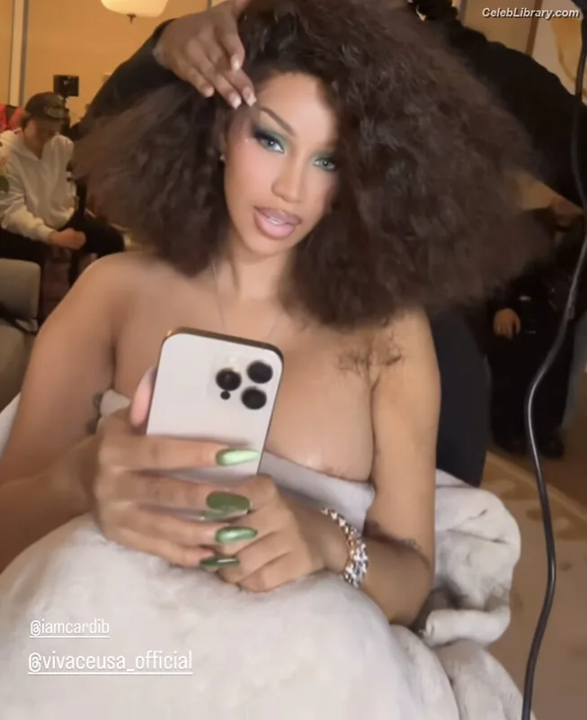 Cardi B photo 14 of 497