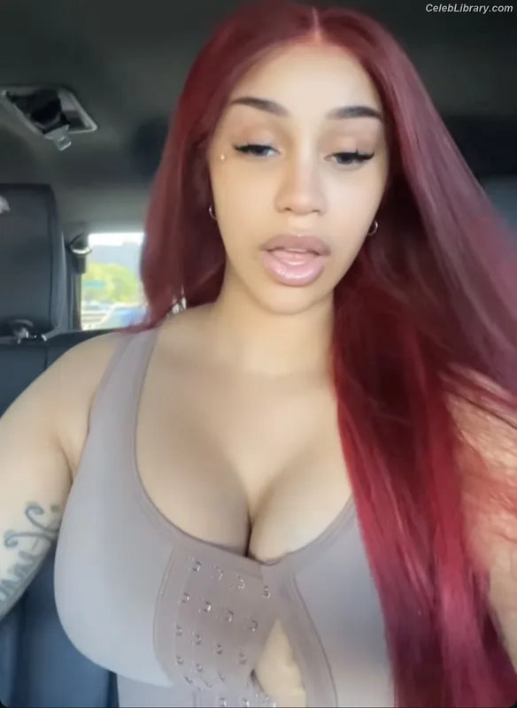 Cardi B photo 16 of 497