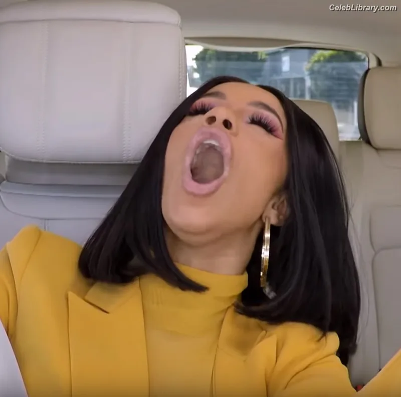 Cardi B photo 3 of 497