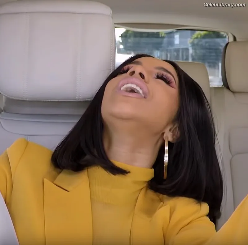 Cardi B photo 4 of 497