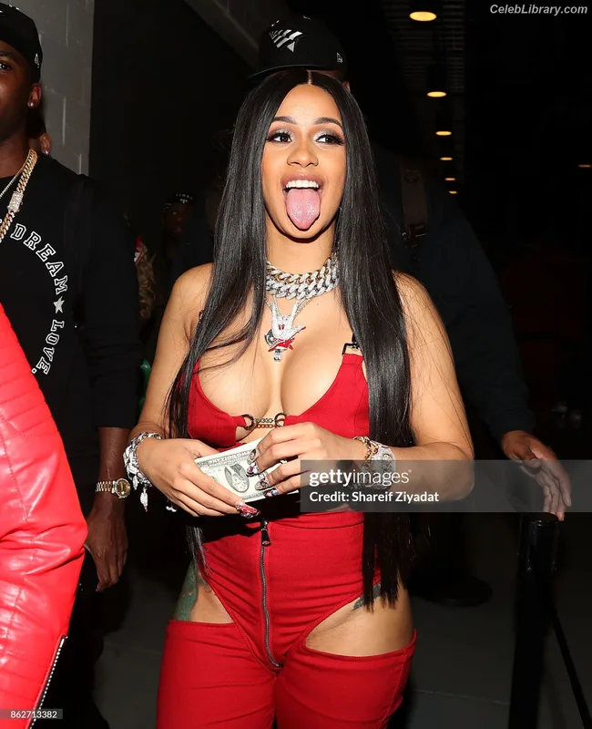 Cardi B photo 18 of 497