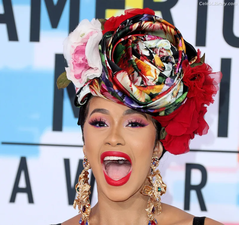 Cardi B photo 1 of 497