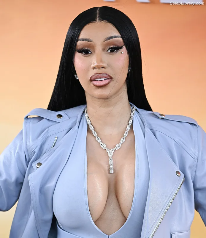 Cardi B photo 7 of 497