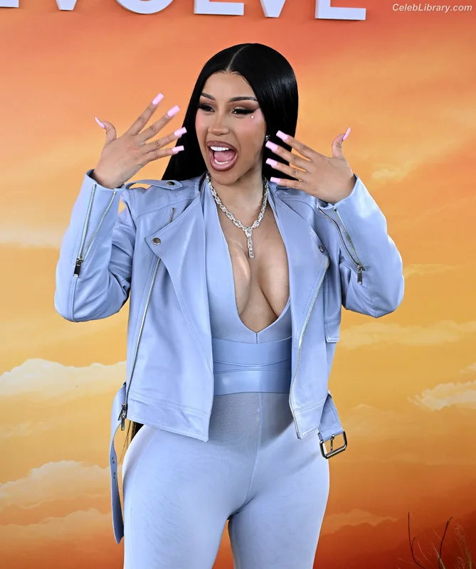 Cardi B photo 17 of 497