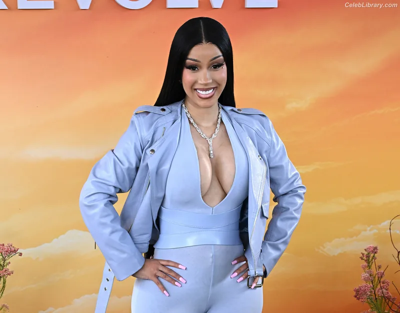 Cardi B photo 21 of 497