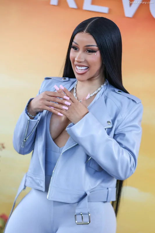 Cardi B photo 3 of 497