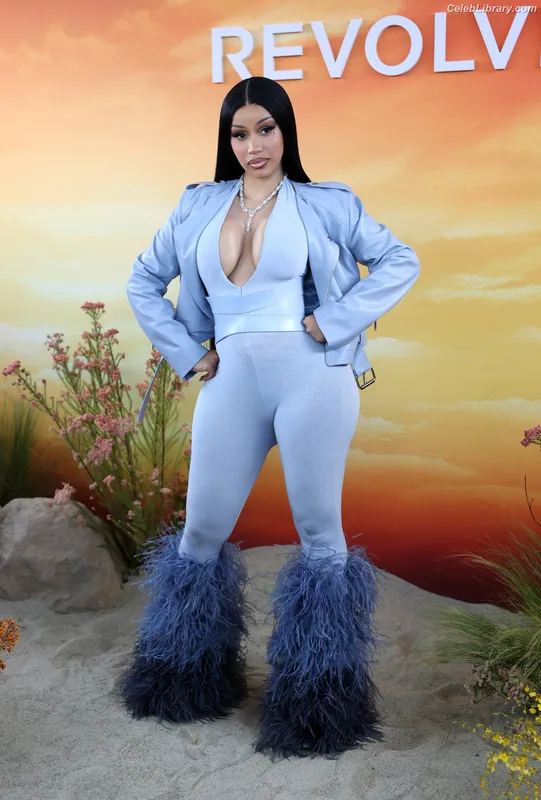 Cardi B photo 2 of 497