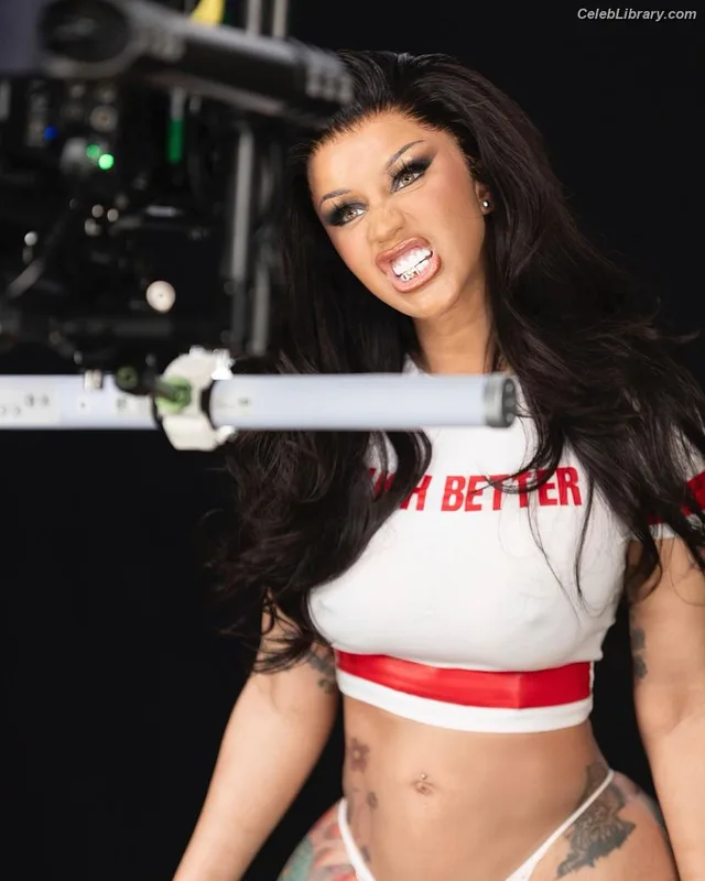 Cardi B photo 12 of 497