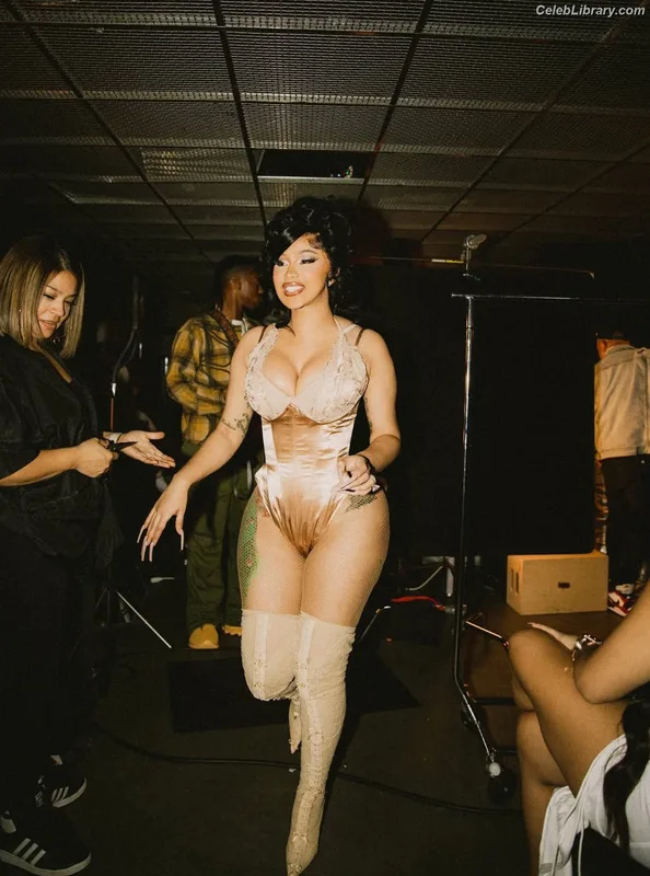 Cardi B photo 20 of 497